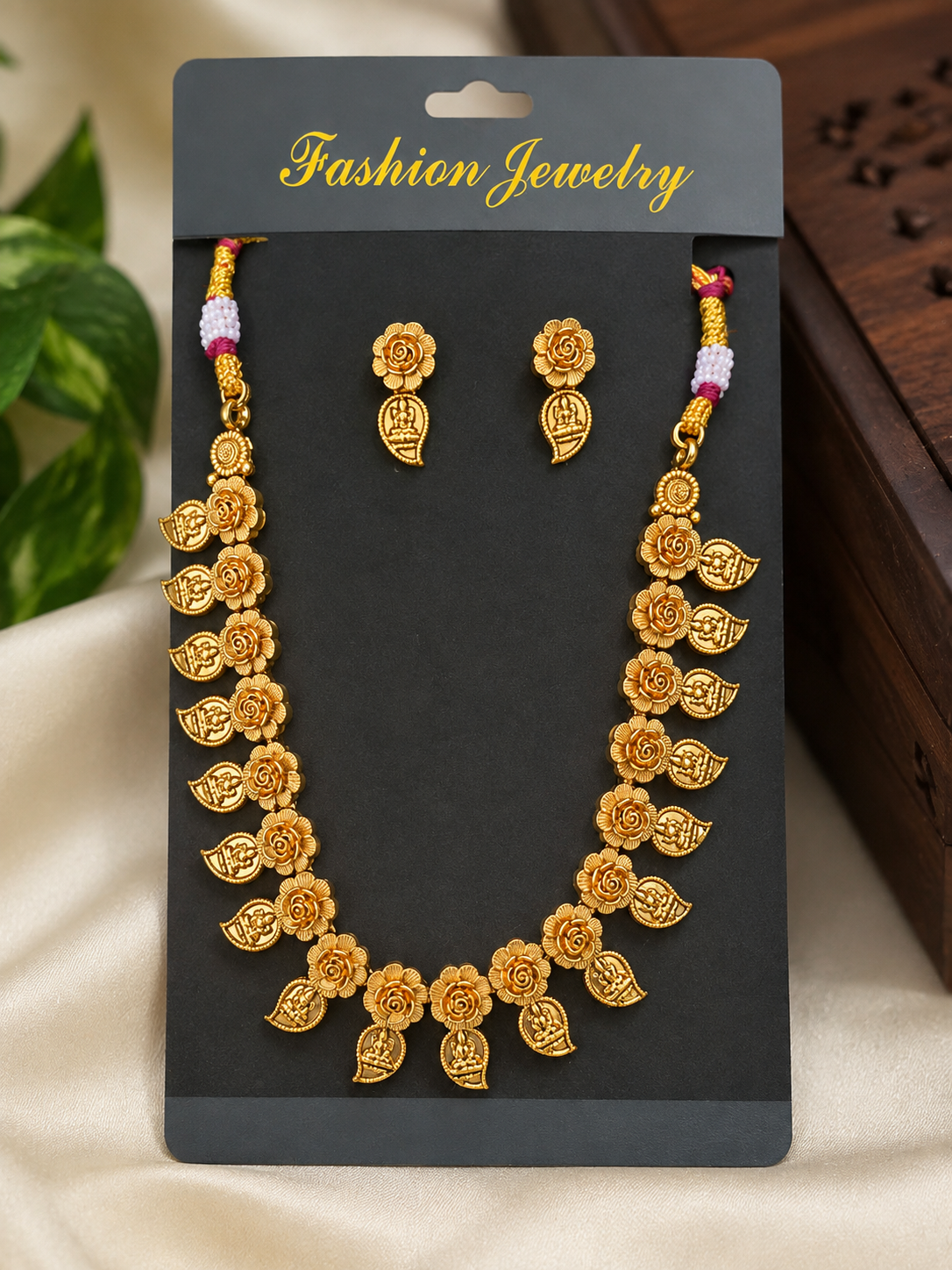 Temple Floral Necklace Set