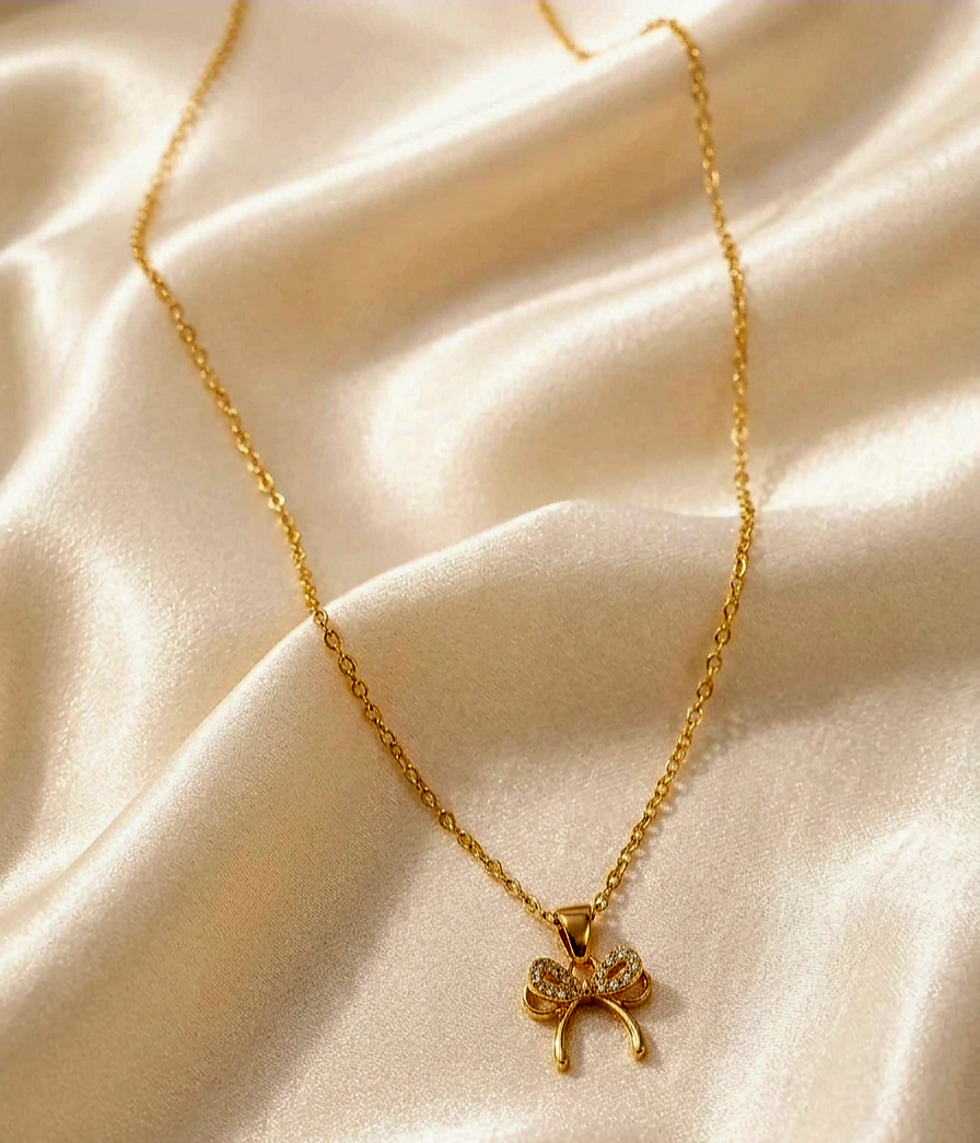 Elegant Ribbon Charm Gold Chain Necklace